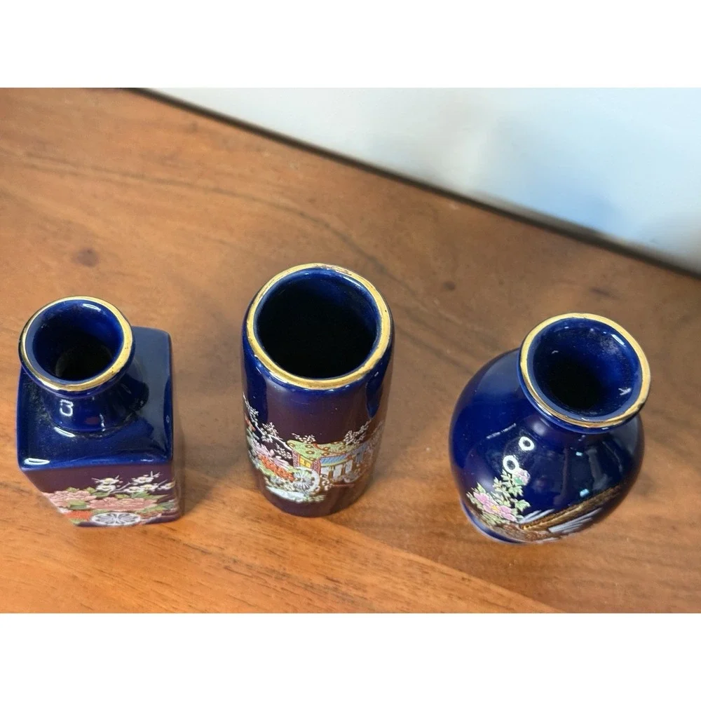 Vintage Toyo Japanese Mini Vases Cobalt Blue with Gold Trim Kutani Style Set 3